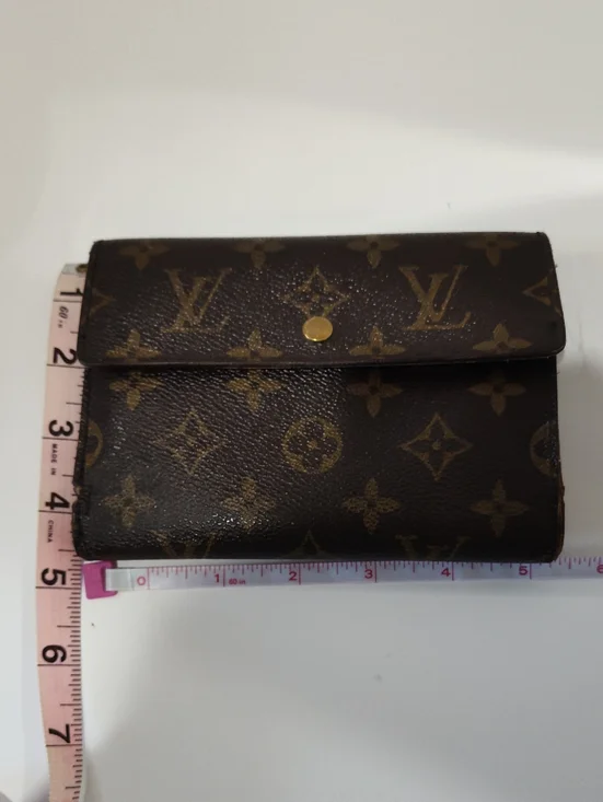 Louis Vuitton Monogram Compact Wallet - Picture 10 of 17